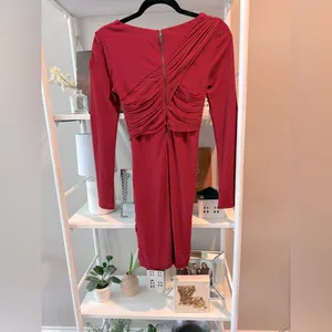 NWOT Alice + Olivia long sleeve Goddess dress, size 2. thumbnail 4