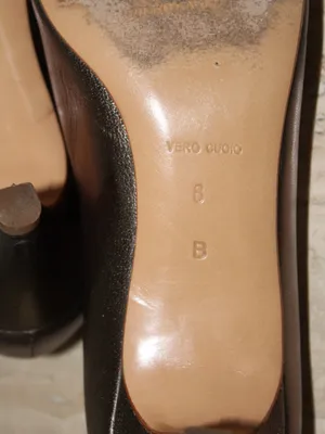 Bruno Magli Metallic Bronze Peep-Toe Kitten Heels Size 8 thumbnail 12