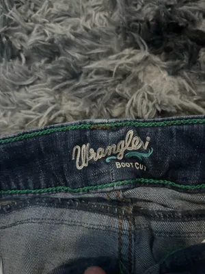 Wrangler Bootcut Jeans thumbnail 2