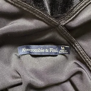 Abercrombie &‎ Fitch Black Velvet V-Neck Faux Wrap Mini Dress Size M Classic thumbnail 2