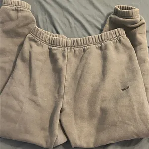 TNA Aritzia Cozy Fleece Sweatpants‎ thumbnail 3