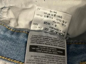 Levi's Signature Heritage High Rise Skinny Women's 6 Waist 28" Light Jeans thumbnail 5