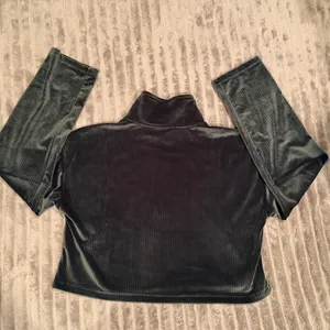 Fabletics Velour Corduroy Quarter Zip Size M‎ Forest Green Cropped Pullover thumbnail 3