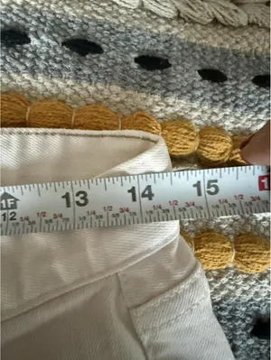 Levi’s White Bootcut Jeans with Classic Five-Pocket Design thumbnail 8