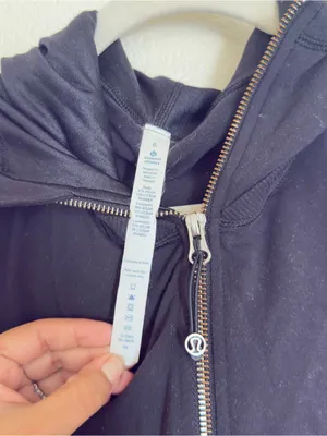 Lululemon Women's Namaskar 6 Black Zipup Hooded Jacket thumbnail 5