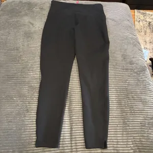 Spanx Ponte Leggings In Black Skinny Leg Pull On Women’s Size Large thumbnail 10