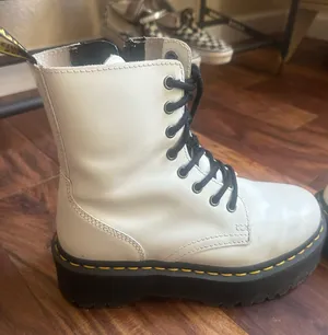 Platform Dr. Martens thumbnail 2