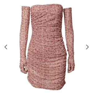 🌟SALE🌟MISCREANTS‎ x REVOLVE Cupid Ruched Mini Dress in Dusty Rose Ditsy Floral thumbnail 2