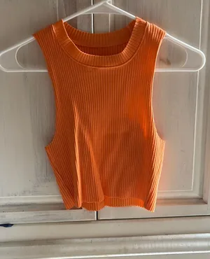 Aerie tank thumbnail 1