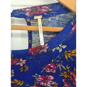 Free People Ruffle Front Top Womens S Blue Floral 3/4 Sleeve Knit‎ Keyhole Back thumbnail 2