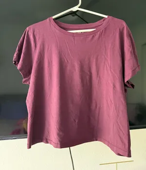 Universal Threads Tshirt thumbnail 1