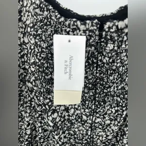 Abercrombie & Fitch NWT Emerson Black/White Chiffon Long Sleeve Midi Dress SZ M‎ thumbnail 3