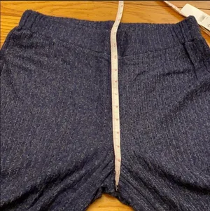 NWT  Ribbed Haci Cropped Athleisure Capri thumbnail 6