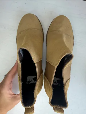 Sorel Evie II chelsea boot tan Sz 7 EUC thumbnail 9
