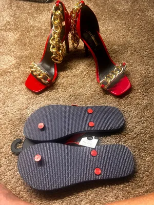 True Religion Elegant RedPatent High Heel Sandals w/Gold Chain Accents free gift thumbnail 9