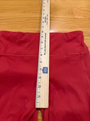 Vuori women’s stride pocket legging size small. thumbnail 7