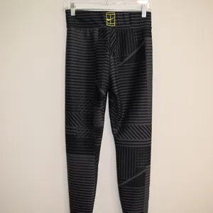 Women's‎ Nike Leggings - Size Medium thumbnail 2