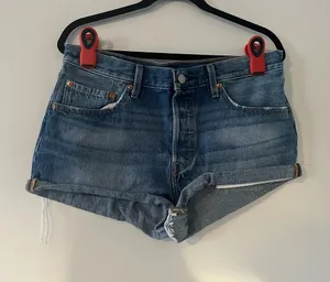 Levi's 501 Womens Denim Cutoff Shorts 31 Button Fly Medium Wash Western thumbnail 1