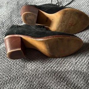 Madewell 1937 Black Suede Lace Up Stacked Block Heel Ankle Booties‎ 6.5 thumbnail 8