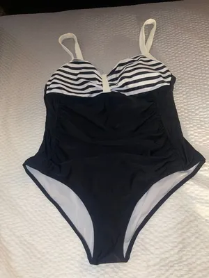 Unbranded Black & White Bathing Suit - Size XL thumbnail 1