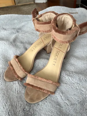 VGC Sole Society Tan Suede Fringe Ankle-Strap Block Heels SIZE 9.5 (41) thumbnail 1
