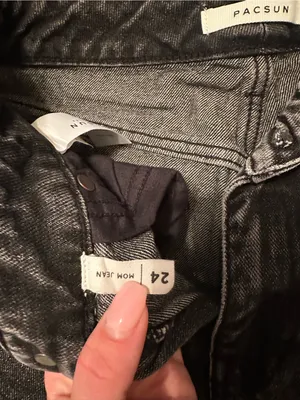 Pacsun women’s black Mom Jeans thumbnail 4
