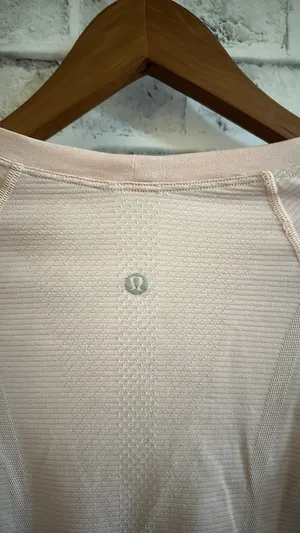 Lululemon Long Sleeve Swiftly Tech thumbnail 2