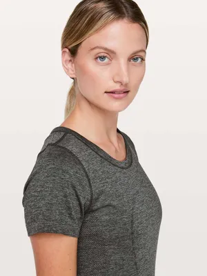 Lululemon Swiftly Tech Short Sleeve Breeze Relaxed Fit Black grey active S 6 M thumbnail 4