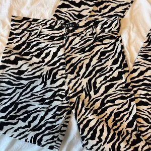 Motel Rocks Zoven Trousers 90s Zebra thumbnail 2
