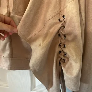 Miss Me Jacket Women Small Beige Crop Faux Suede Criss Cross Lace Up Fairygoth thumbnail 4