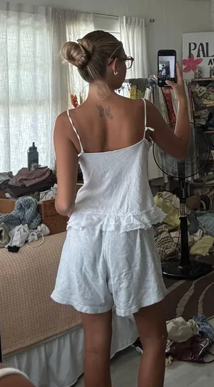 White Tank thumbnail 2
