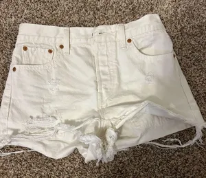 Levi’s White Denim Jean short thumbnail 1