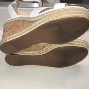 Jessica Simpson Women’s Mallika White Crossover Open Toe Espadrille Wedges thumbnail 9