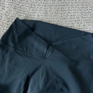 Amazon Black Leggings thumbnail 2