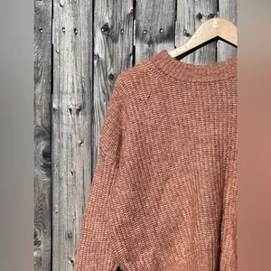 Aerie chunky knit sweater in a light brown or burnt orange color thumbnail 6