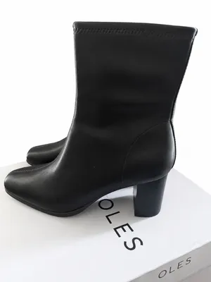 Aerosoles Women's Miley Mid-Calf Square Toe Comfy Stretch Black Boots Size 7.5 thumbnail 2