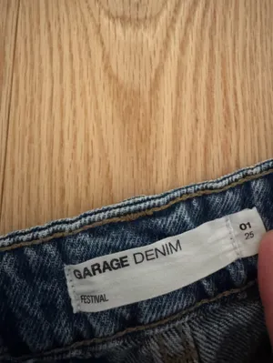 Garage jean shorts thumbnail 3