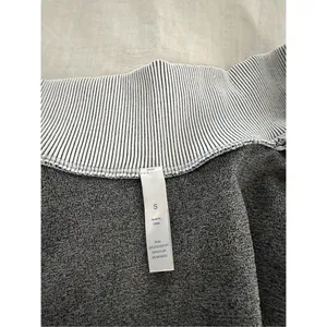 Astoria Activewear Women’s Small Cropped Zip Up Long Sleeve New NWT thumbnail 4