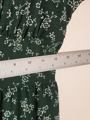 Hollister Dark Green and White Floral Midi Dress Size Small Wedding Guest Dress thumbnail 8