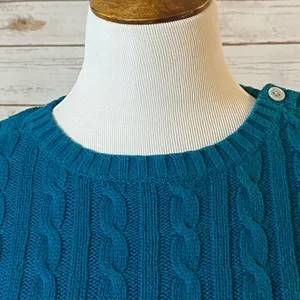 Lands’ End blue classic cable-knit pullover sweater Size Medium Petite thumbnail 2