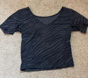 Lululemon Top thumbnail 1