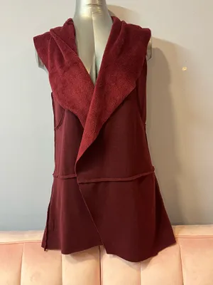 Altar'd State Burgundy Faux Fur Hooded Vest Sleeveless Open Cardigan Size M NWT thumbnail 5