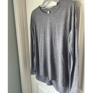 Under Armour Gray Long Sleeved Tee - Medium thumbnail 3