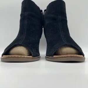 Toms Womens 9 Booties Majorca Peep Toe Perforated Black Suede‎ Ankle Boots thumbnail 13