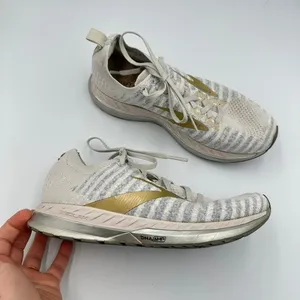 Brooks Womens Bedlam 2 Gray Gold Running Shoes‎ Sneakers Size 8 Running Walking thumbnail 2