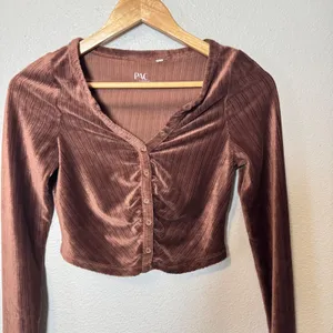 PAC Cares Brown Ribbed Velvet‎ Ruched Button Up Cropped Top Small thumbnail 1