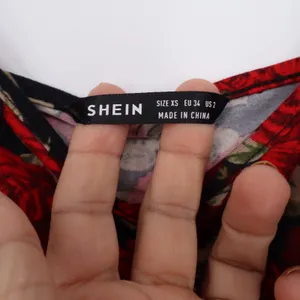 SHEIN Mini Dress Womens XS Bodycon Black Red Rose Floral Spaghetti Strap Exc thumbnail 2