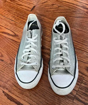 Low Top Sneakers thumbnail 1