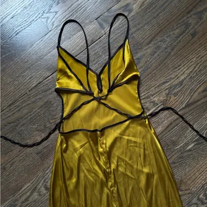 Commense mustard yellow green satin effect cutout backless strap tie maxi dress thumbnail 5