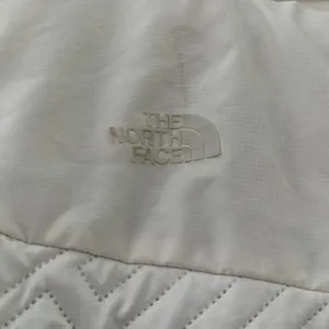 The North Face White Vest Size meduim thumbnail 9